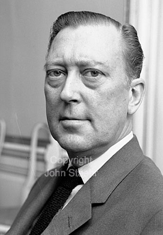 Danmarks ambassadør i Tokyo Busch-Nielsen.
09-08-63.
6x6, jpeg, 300 dpi, size: 1 - 2 MB.
Printsize: 25 cm.
i6344502.jpg