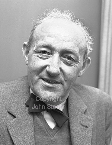 Holger Rasmussen, undervisningsinspektør Statens Åndsvageforsorg.
15-08-63.
6x6, jpeg, 300 dpi, size: 1 - 2 MB.
Printsize: 25 cm. k6343102.jpg