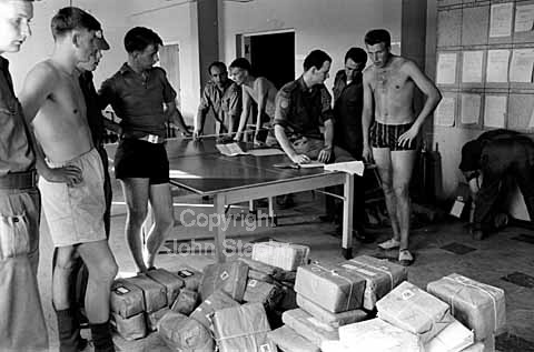 Uddeling af pakkepost til danske FN-soldater på Cypern i Dancon Unficyp D-kompagniet.
04/03/1965.
24x36, tiff, 300 dpi, size: 4 - 7 MB.
Printsize: 25 cm.
sa65120103.jpg