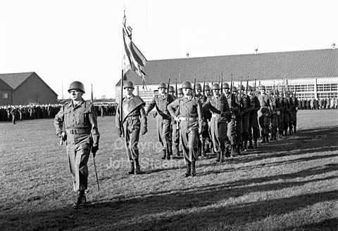Danske Livregiment fylder 200 år. Parade på Høvelte Kaserne under overværelse af Kong Frederik.
07-12-63.
6x6, tiff, 300 dpi, size: 4 - 7 MB. v6343004.jpg