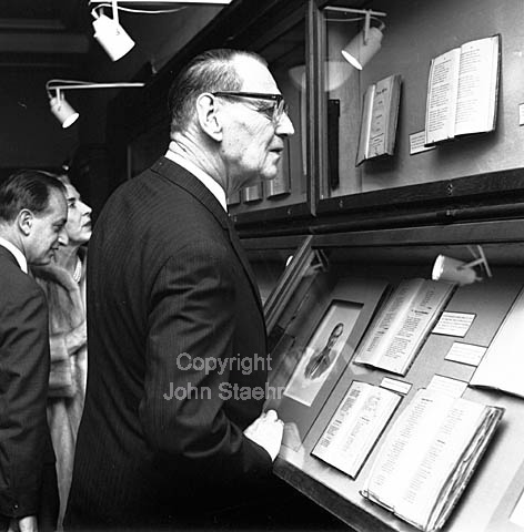 Åbning af dansk udstilling på Kungliga Biblioteket.
Kong Frederik.
De danske uger i Stockholm i Sverige.
23-01-64.
6x6, tiff, 300 dpi, size: 4 - 7 MB.
sa6460403.jpg