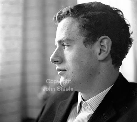 NHØP, Niels-Henning Ørsted Pedersen, jazzbassist. Årets jazzmusiker.
15-01-64.
6x6, tiff, 300 dpi, size: 4 - 7 MB. sa6412804.jpg