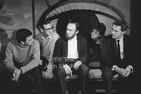 Hvor går ilden hen når den går ud. Fra. v. Ole Wegener, Ingolf David, Keld Marcuslund, Else Hvidhøj og Henning Palner.
25-11-63.
24x36, tiff, 300 dpi, size: 4 - 7 MB. sa63331301.jpg