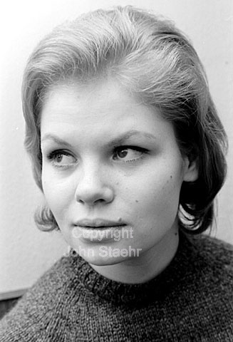 Lene Tiemroth, skuespiller.
23-04-63.
24x36, jpeg, 300 dpi, size: 1 - 2 MB.
Printsize: 25 cm
sa6350903.jpg