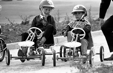 Københavns Gokartbane på Kløvermarken på Amager indvies. Børn på pedal gokart.
06/09/1964
24x36, tiff, 300 dpi, size: 19 - 23 MB.
Printsize: 25 cm sa64401205.jpg