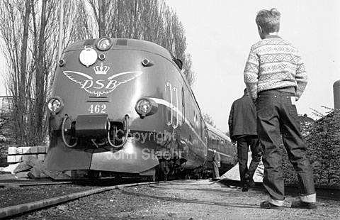 Nyt Lyntog til DSB
12-05-63.
6x6,jpeg, 300 dpi, size: 1 - 2 MB
Printsize: 25 cm e6341205.jpg