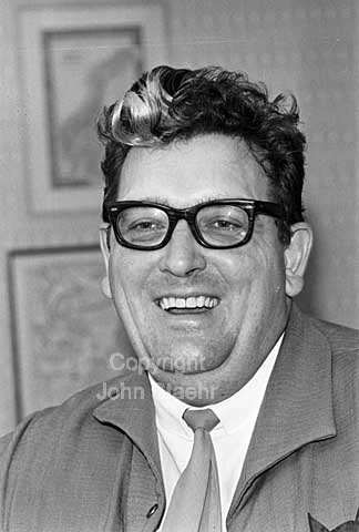 Lasse Holmquist, svensk tv-mand, Malmø - studievært.
01/12/1964
24x36, tiff, 300 dpi, size: 4 - 7 MB.
Printsize: 25 cm sa64501807.jpg