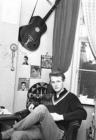Bjørn, Engelhardt Petersen.
09-04-64.
6x6, tiff, 300 dpi, size: 4 - 7 MB.
Printsize: 25 cm.
g6442201.jpg