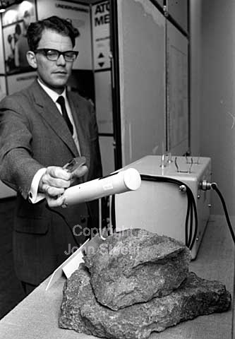 Civilingeniør E. Adolph. I tem 2 messen i Forum. Foreningen af Danske Værktøjsmaskinfabrikanter.
23/10/64.
24x36, tiff, 300 dpi, size: 4 - 7 MB.
Printsize: 25 cm sa64471907.jpg