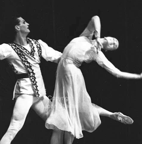 The Kiev ballet in Copenhagen. Francesco da Rimini with Nathalia Rudenko og Gennadij Baukin.
15/06/1964.
24x36, tiff, 300 dpi, size: 4 - 7 MB.
Printsize: 25 cm sa64310107.jpg