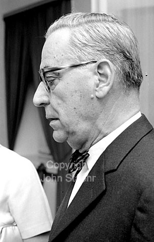 Ivo Andric, writer from Jugoslavia. Nobel Prize in Literature 1961
09/08/1963.
24x36, jpeg, 300 dpi, size: 1 - 2 MB.
Printsize: 25 cm. sa63192210.jpg
