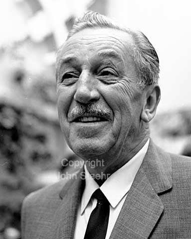Walt Disney - 63 years old - in Tivoli in Copenhagen, Denmark. 24/06/1964. 6x6, tiff, 300 dpi, size: 4 - 7 MB. Printsize: 25 cm
n6441803.jpg