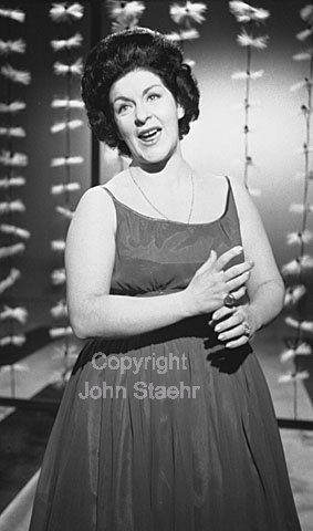 Rosita Londner, Danish TV. 27-02-63.
6x6, jpeg, 300 dpi, size: 2 - 3 MB.
Printsize: 30 cm a6341704.jpg