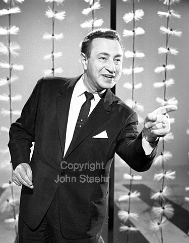 Gerro Henri, Danish TV. 27-02-63.
6x6, jpeg, 300 dpi, size: 2 - 3 MB.
Printsize: 30 cm a6341801.jpg