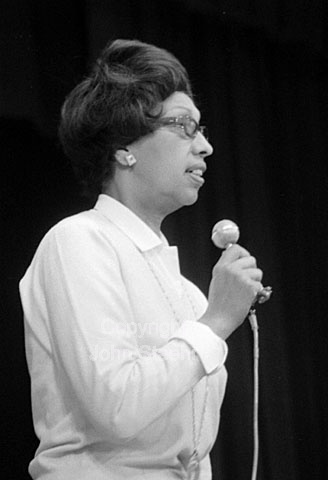 Josephine Baker rehearsal in Tivoli Copenhagen, at her fiftyseventh birthday. She was born in 1906.
03/06/1963.
24x36, jpeg, 300 dpi, size: 1 - 2 MB.
Printsize: 25 cm. sa63110502.jpg