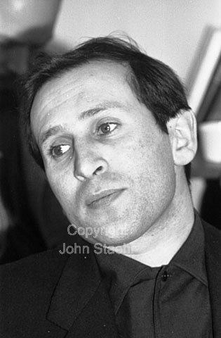 Arnold Wesker, dramatist on Museum of Modern Art "Louisiana" in Denmark.
19-03-63.
24x36, jpeg, 300 dpi, size: 2 - 3 MB.
Printsize: 30 cm sa6312903.jpg