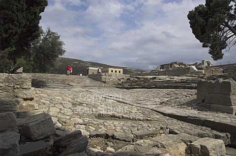 The teatre in the north-west side of the Palace. Knossos 1700-1350 BC, Crete, Greece.
21/05/2007.
Digital, jpg, 300 dpi, size: 3 - 5 MB.
Printsize: 25 cm. sa070428.jpg