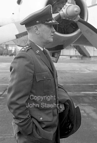 US general Underhill. 25-02-63.
6x6, jpeg, 300 dpi, size: 2 - 3 MB.
Printsize: 30 cm a6340203.jpg