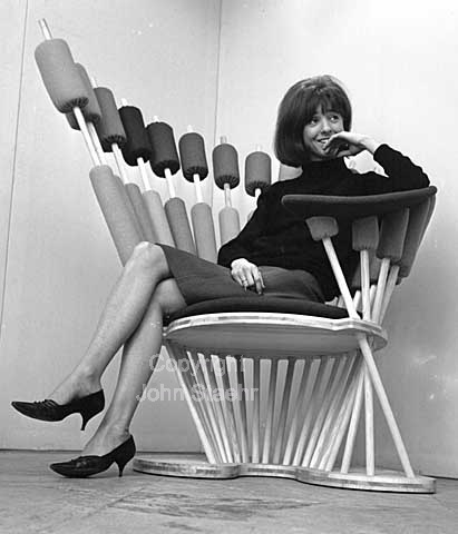 Furniture, Rocket chair, design Peter Karpf. Manufacturer Willy Beck. Copenhagen joiner-laugs 38th Exhibition. 02/11/1964
6x6, tiff, 300 dpi, size: 4 - 7 MB.
Printsize: 25 cm x6442803.jpg