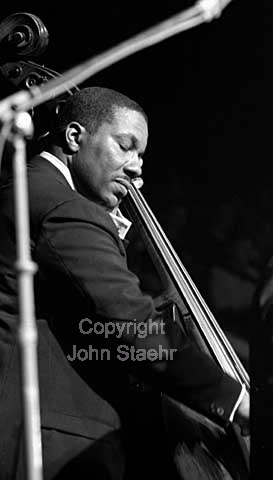 Eugene Wright. Dave Brubeck Quartet. Copenhagen Jazz Festival 1964.
06/10/64.
24x36, tiff, 300 dpi, size: 4 - 7 MB.
Printsize: 25 cm
sa64460409.jpg