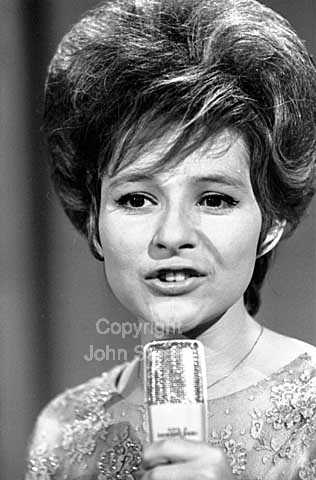 Brenda Lee in Danish television.
10/11/1964
24x36, tiff, 300 dpi, size: 4 - 7 MB.
Printsize: 25 cm sa64482502.jpg